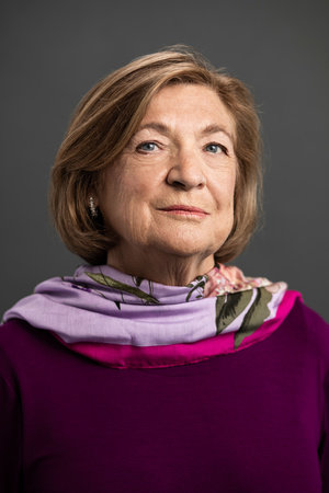 Photo of Carol Bishop-Gwyn