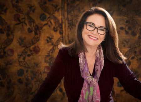 Photo of Dr. Robin Stern