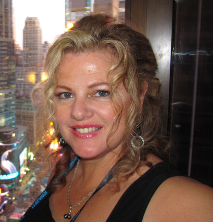 Photo of Shana Gray
