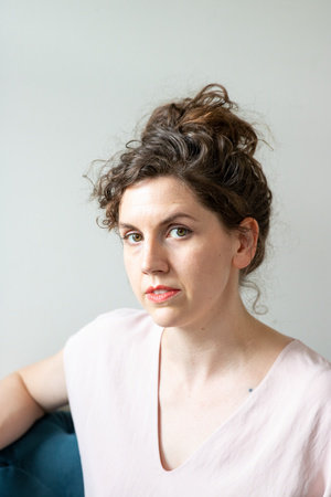 Photo of Hannah Kirshner