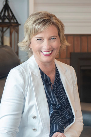 Photo of Lisa Woodruff