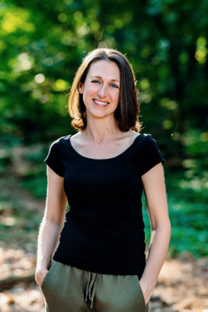 Photo of Elizabeth Preston