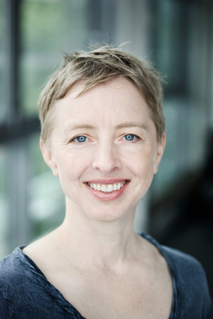 Photo of Dana Caspersen