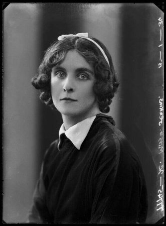 Photo of Elizabeth Jenkins