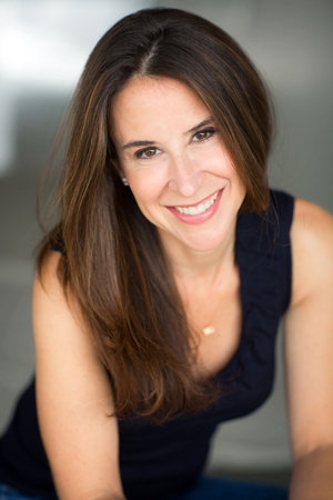 Photo of Allison Winn Scotch