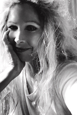 Photo of Suzanne Finstad