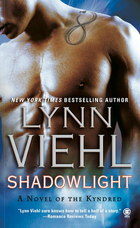 Shadowlight by Lynn Viehl