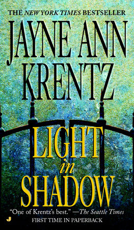 Light in Shadow by Jayne Ann Krentz