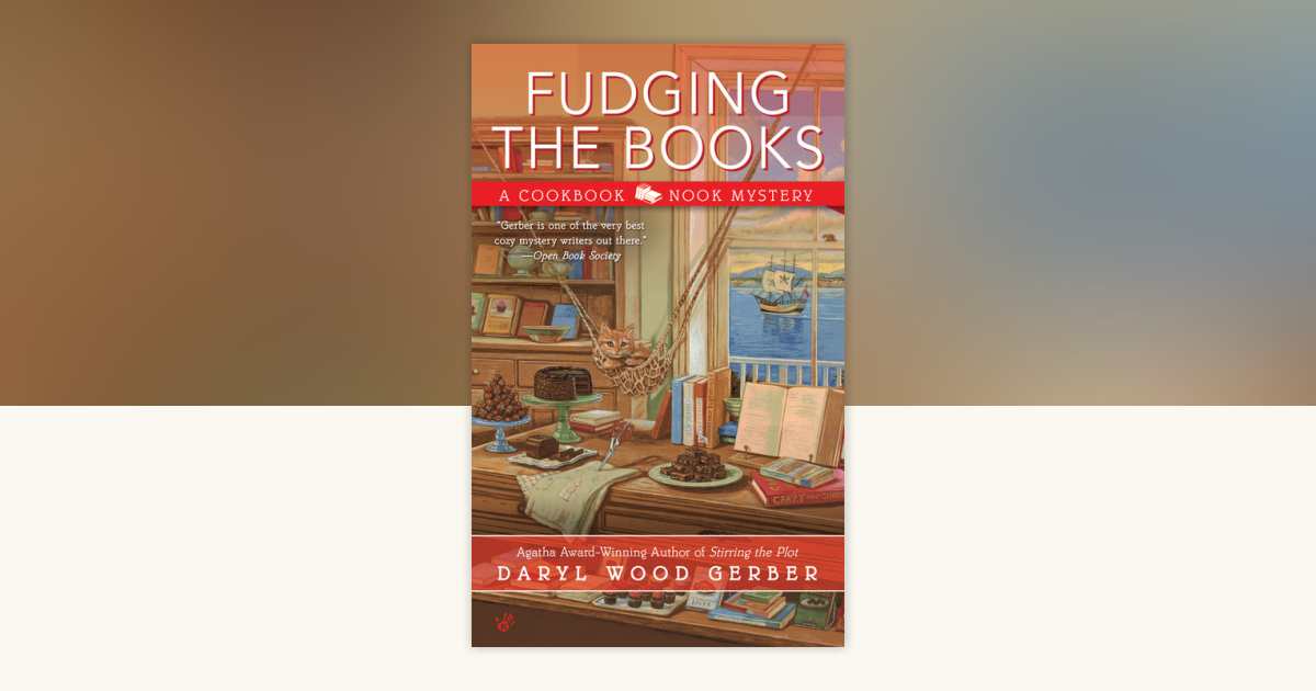 Fudging the Books by Daryl Wood Gerber 9780425279403